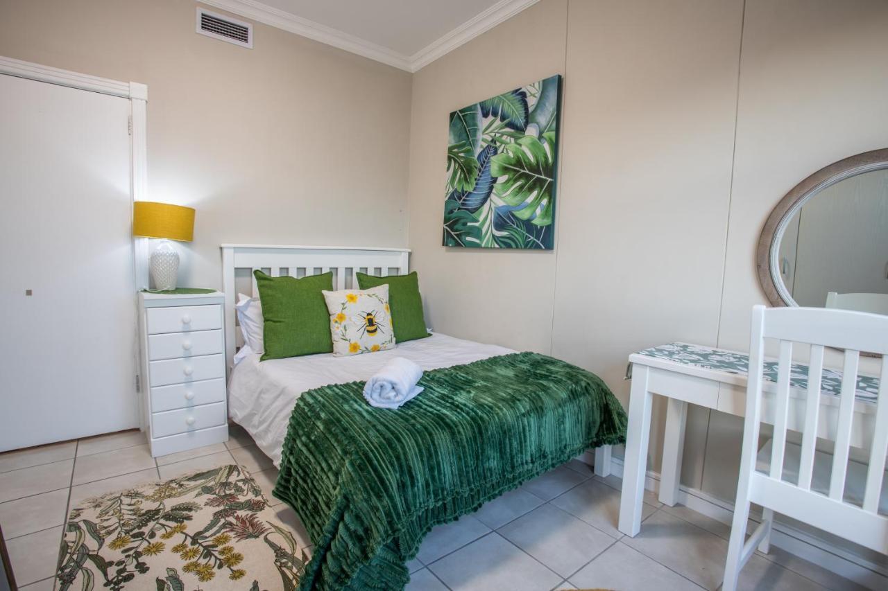 Stay At The Point - Triumphant Tropical Tranquility Durban Kültér fotó